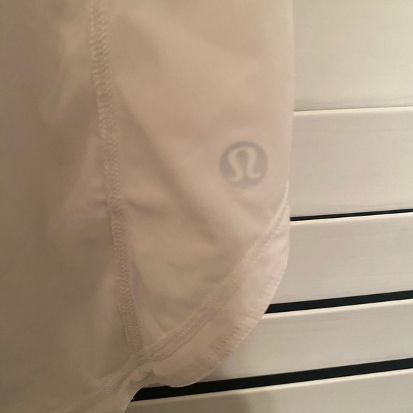 Lululemon White Skulpt Tank Top- Size 2 (Small) - Picture 4 of 4